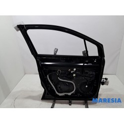 Renault - Captur - Door 4-door, front left