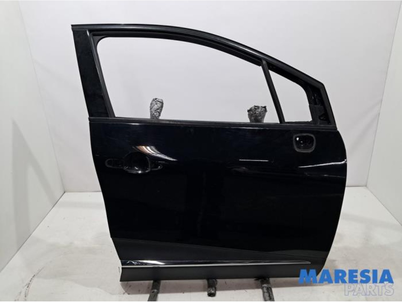 Renault - Captur - Front door 4-door, right