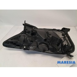 Renault - Captur - Headlight, right