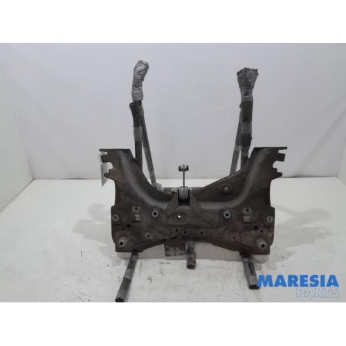 Renault - Captur - Subframe