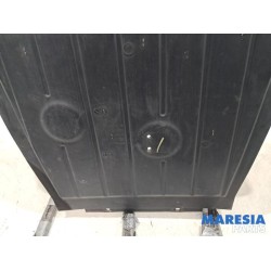 Renault - Captur - Engine protection panel