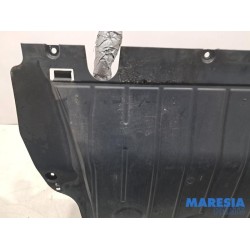 Renault - Captur - Engine protection panel