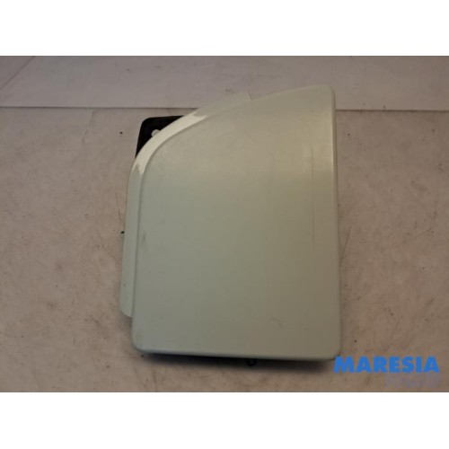 Renault - Master - Tank Klep