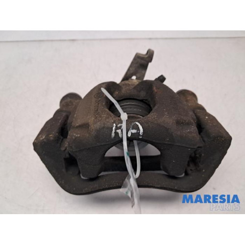 Renault - Master - Rear brake calliper, right