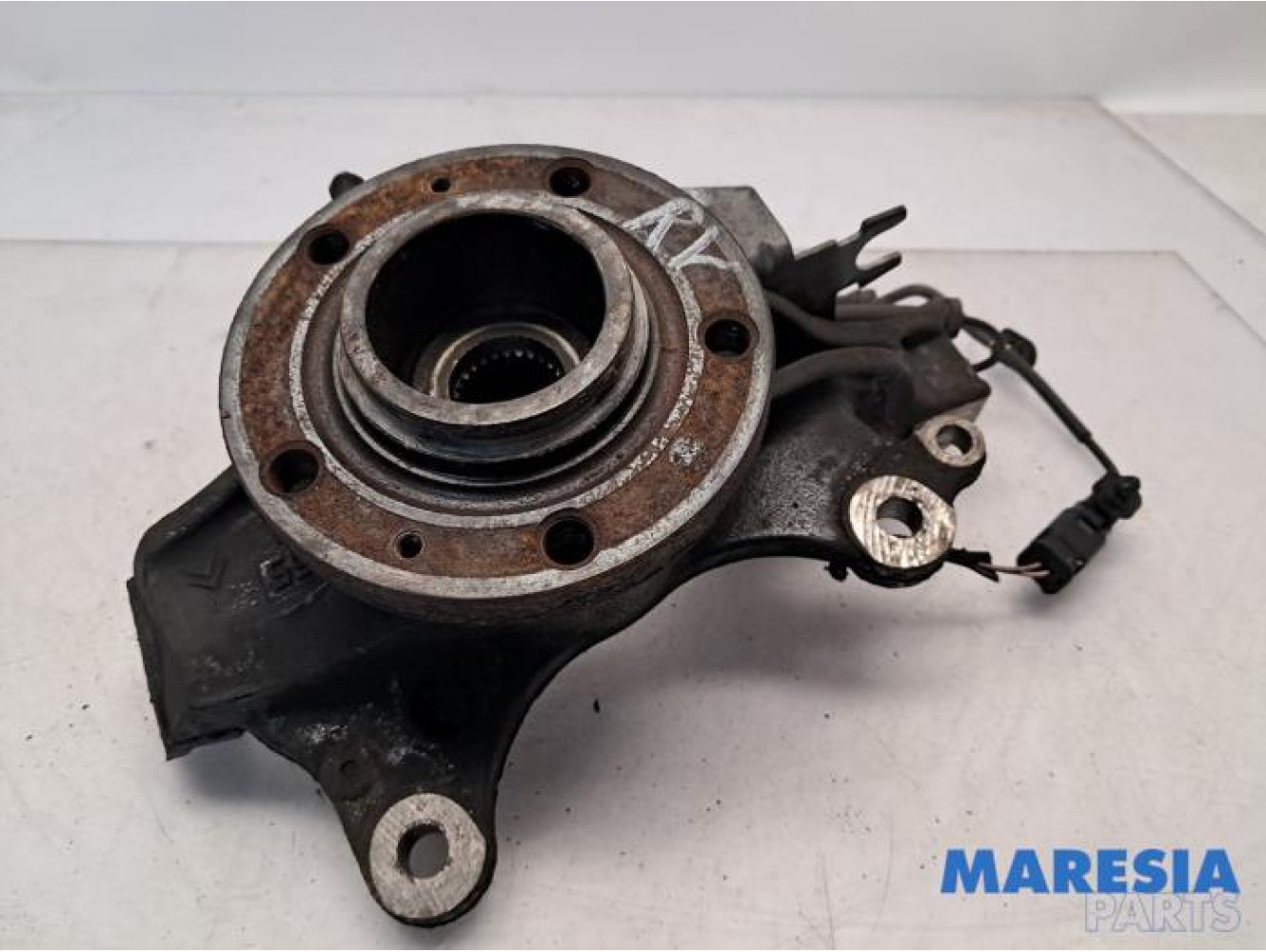 Peugeot - 308 - Knuckle, front right