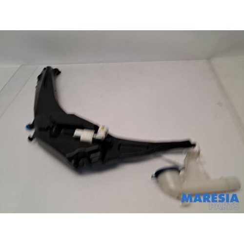 Peugeot - 308 - Front windscreen washer reservoir