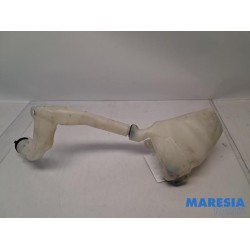 Peugeot - 208 - Front windscreen washer reservoir