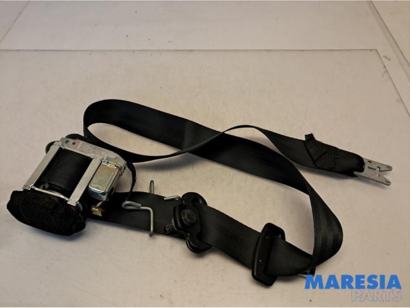 Alfa Romeo - Mito - Front seatbelt, right