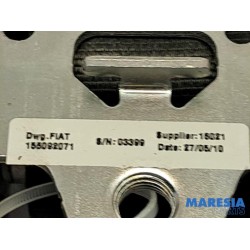 Alfa Romeo - Mito - Front seatbelt, right