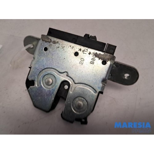 Alfa Romeo - Mito - Tailgate lock mechanism