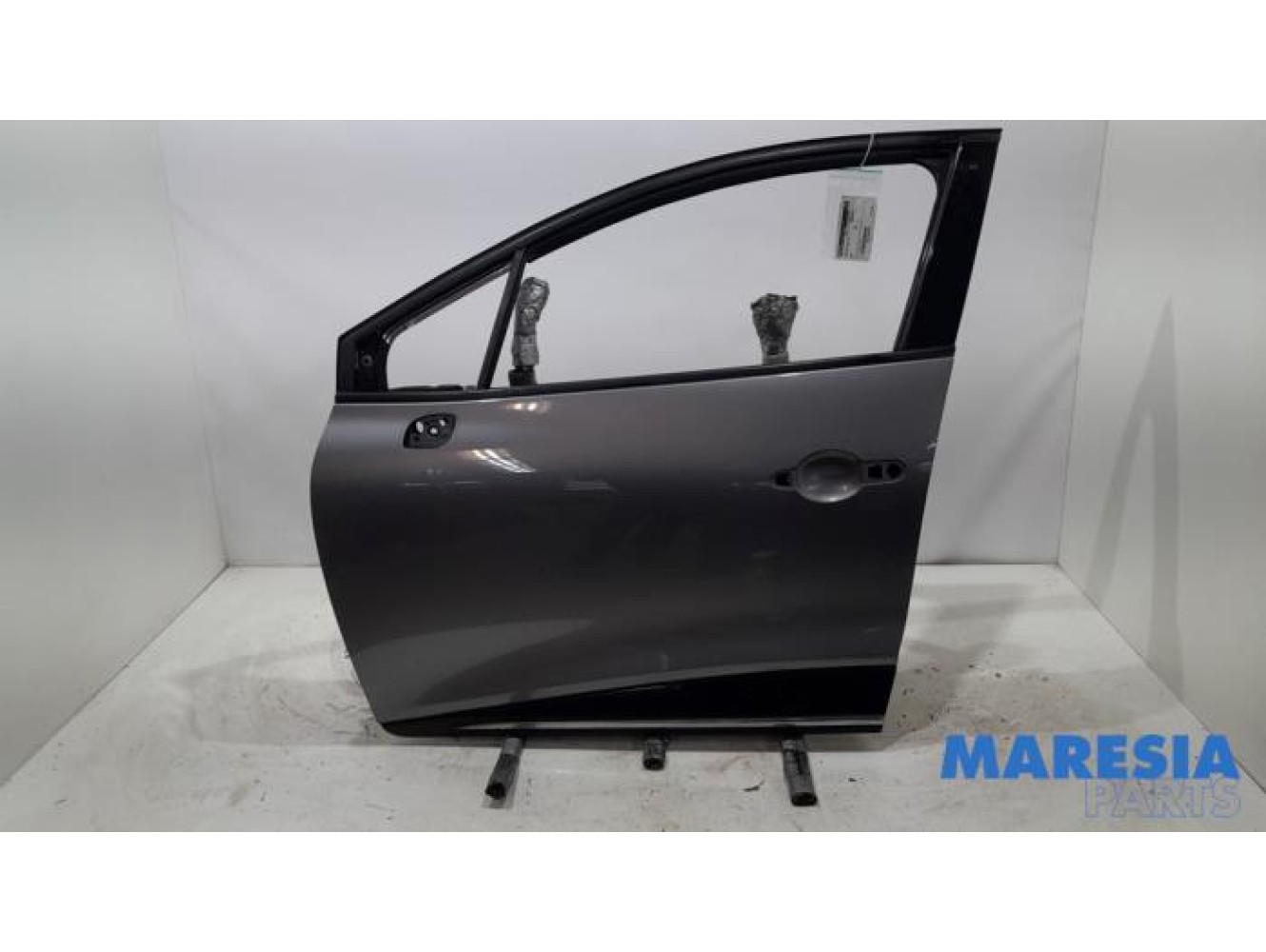 Renault - Clio - Door 4-door, front left