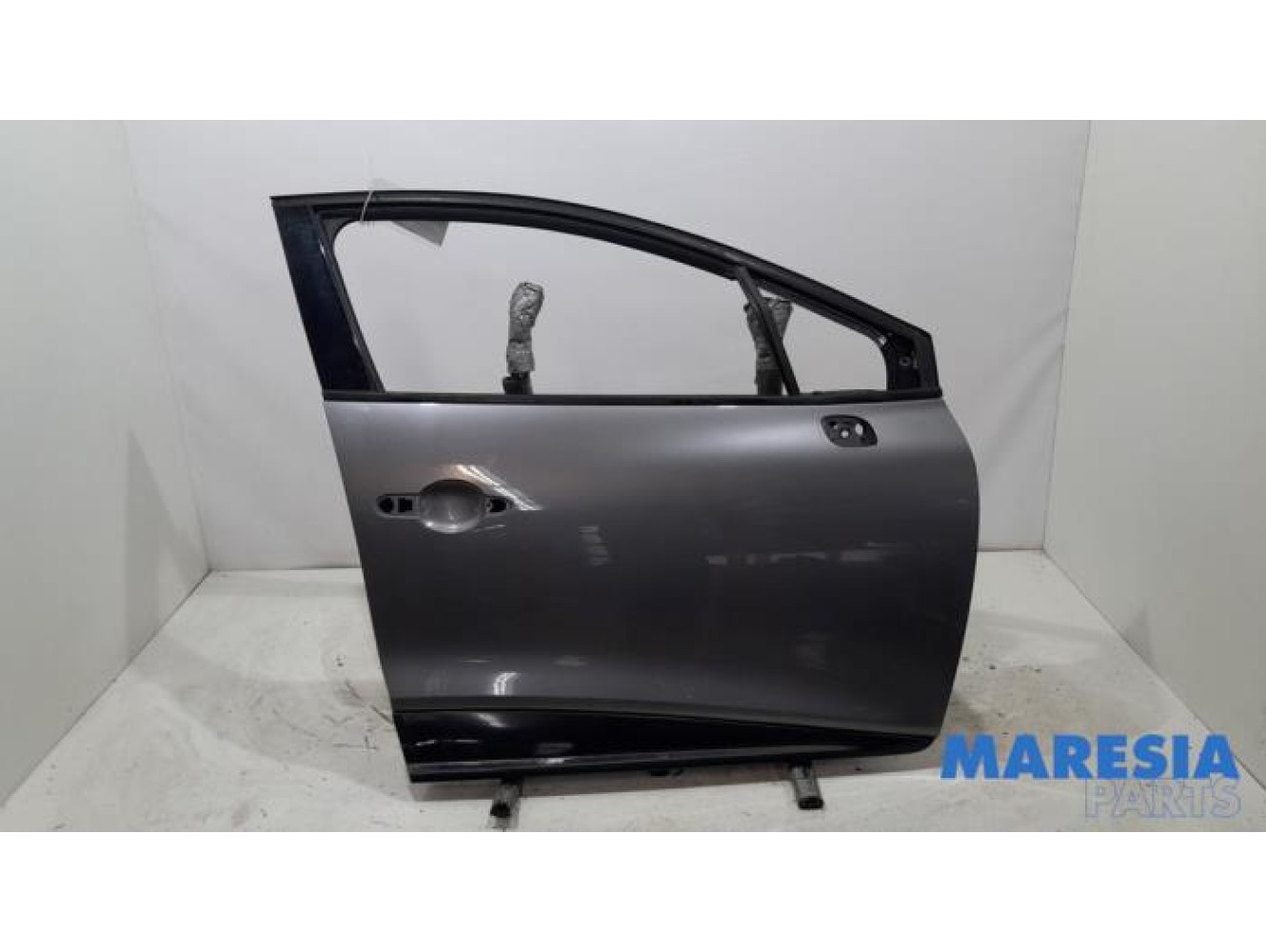 Renault - Clio - Portière 4portes avant droite
