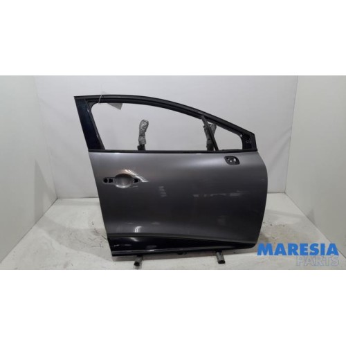 Renault - Clio - Front door 4-door, right