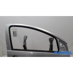 Peugeot - 107 - Front door 4-door, right