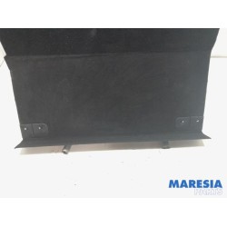 Renault - Clio - Floor panel load area