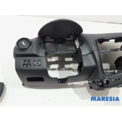 Renault - Clio - Airbag set + dashboard