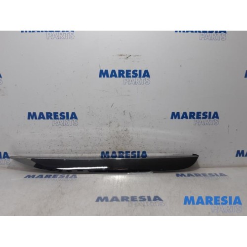 Peugeot - 2008 - Door strip