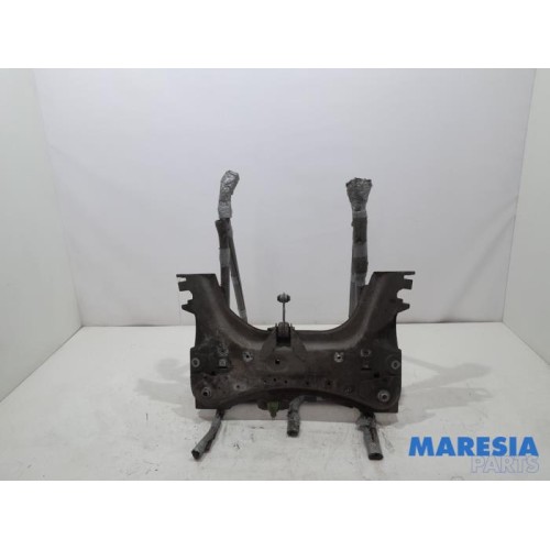 Renault - Clio - Subframe