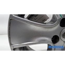 Renault - Clio - Wheel