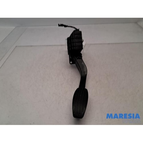 Fiat - 500 - Gaspedal