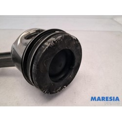 Renault - Trafic - Connecting rod