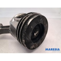 Renault - Trafic - Connecting rod