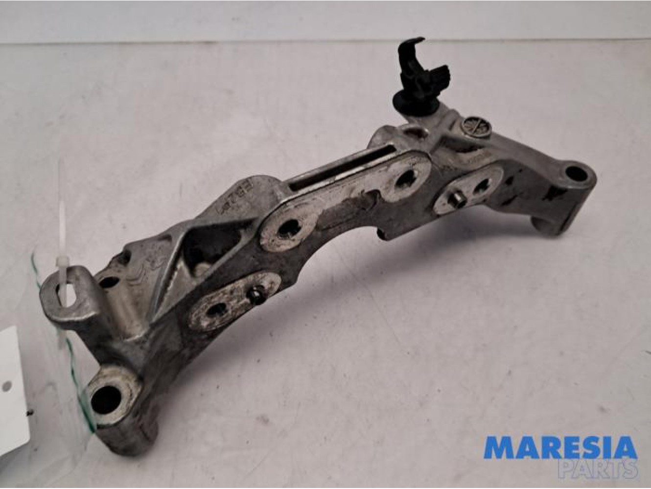 Citroen - C4 Cactus - Engine mount
