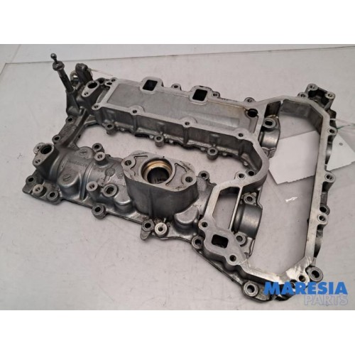 Citroen - C4 Cactus - Rocker cover