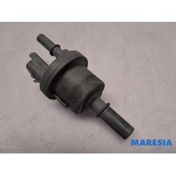 Citroen - C4 Cactus - Vacuum valve