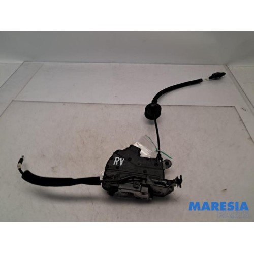 Renault - Captur - Front door lock mechanism 4-door, right