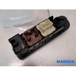 Renault - Captur - Multi-functional window switch