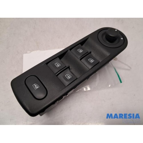 Renault - Captur - Multi-functional window switch