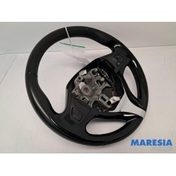 Renault - Captur - Steering wheel