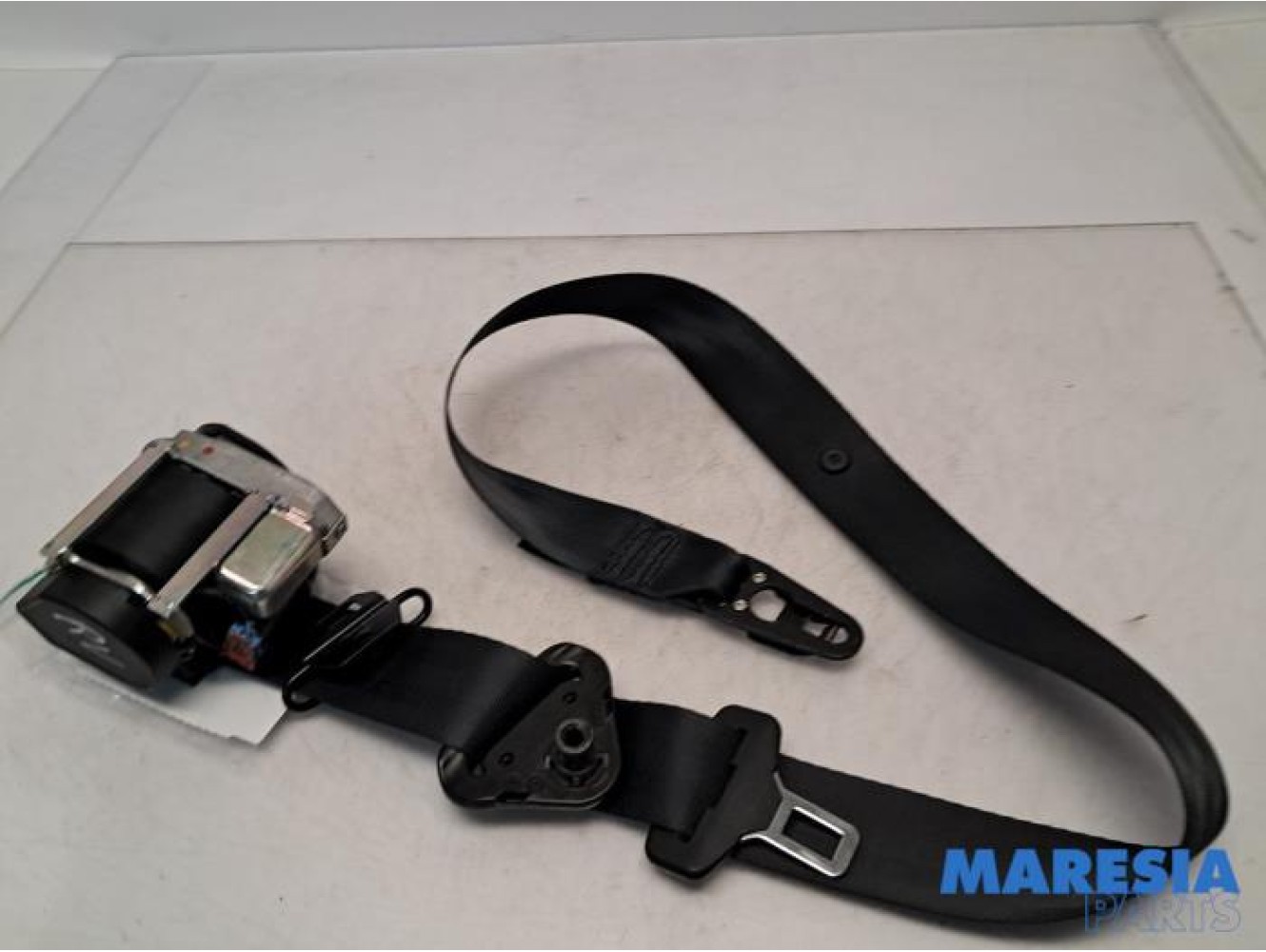 Renault - Captur - Front seatbelt, right