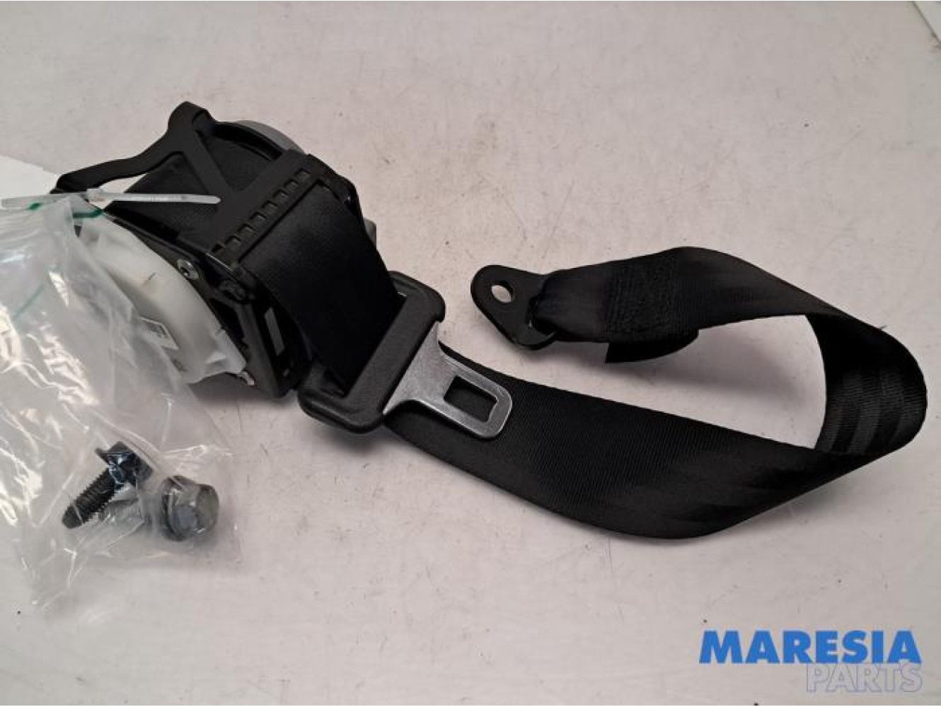 Renault - Captur - Rear seatbelt, left