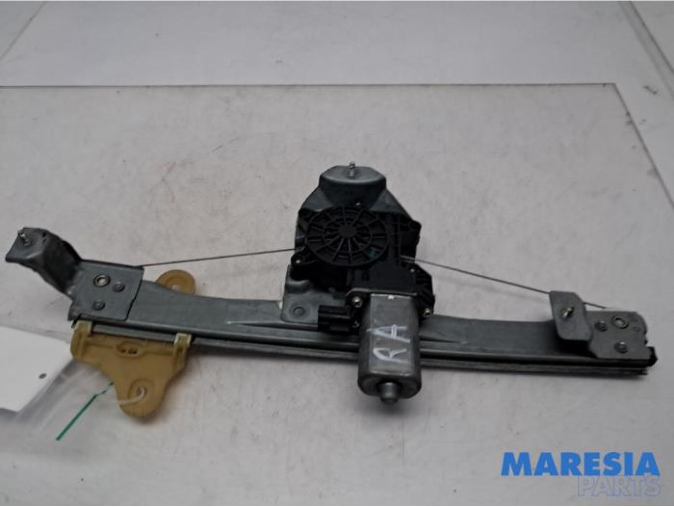 Renault - Captur - Rear door window mechanism 4-door, right