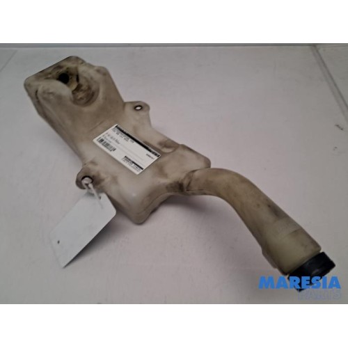 Fiat - 500 - Front windscreen washer reservoir