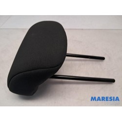 Renault - Captur - Headrest