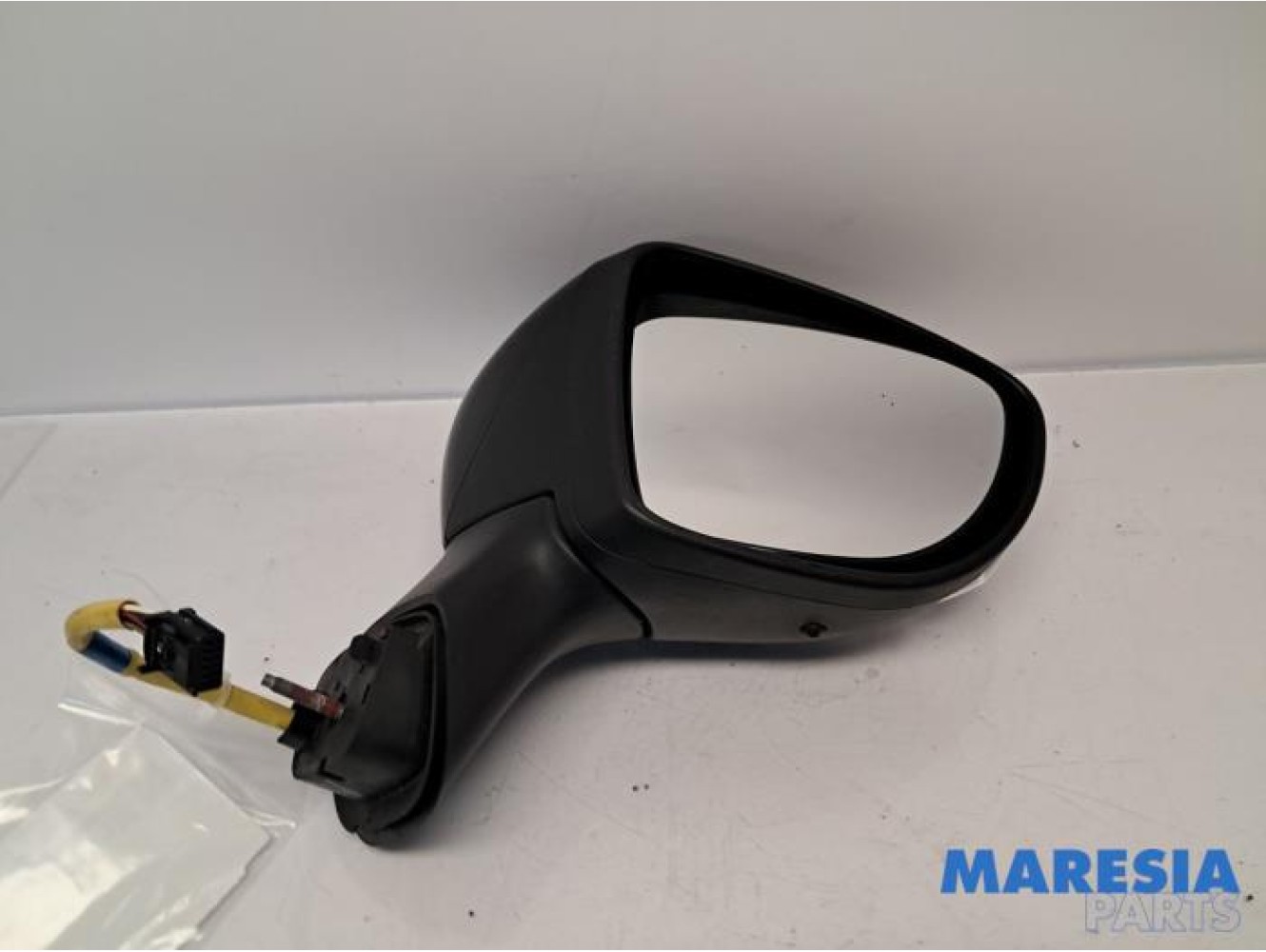 Renault - Captur - Wing mirror, right