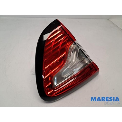 Renault - Captur - Taillight, left