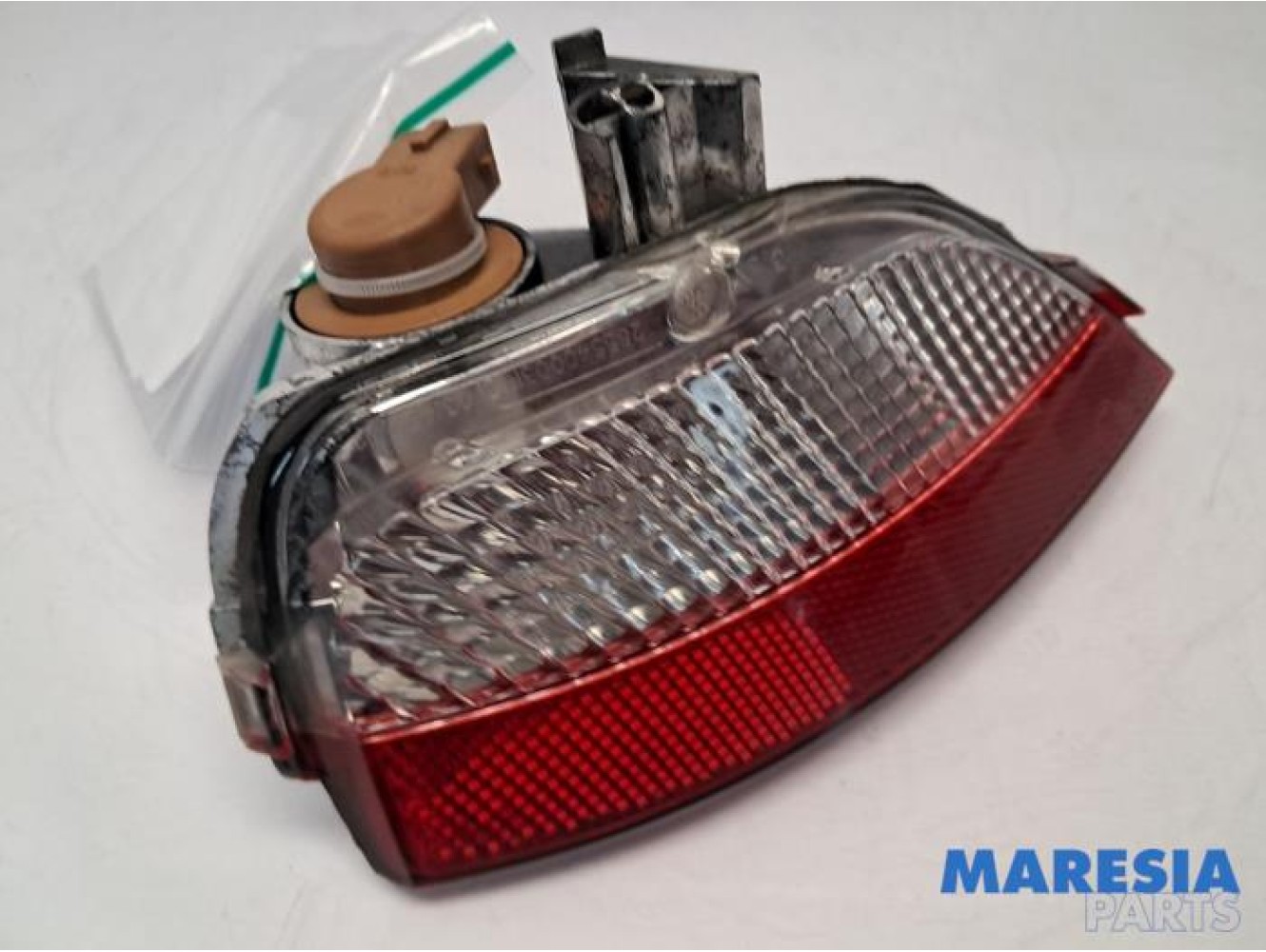 Renault - Captur - Rear fog light