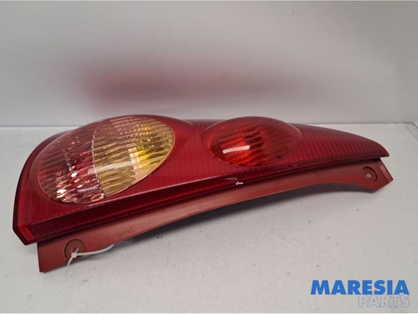 Peugeot - 107 - Achterlicht links