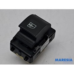 Renault - Captur - Electric window switch