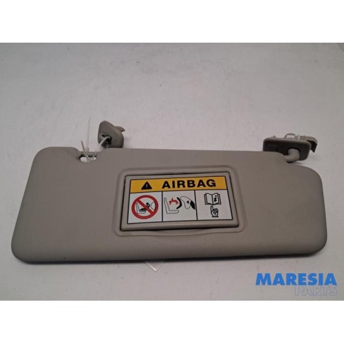 Renault - Captur - Sun visor