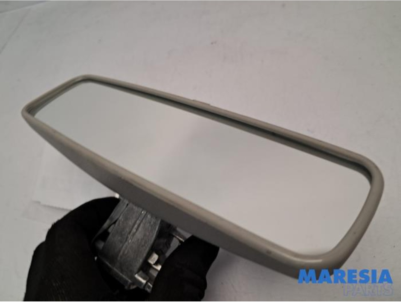 Renault - Captur - Rear view mirror