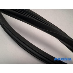 Renault - Captur - Portierrubber 4Deurs rechts-voor