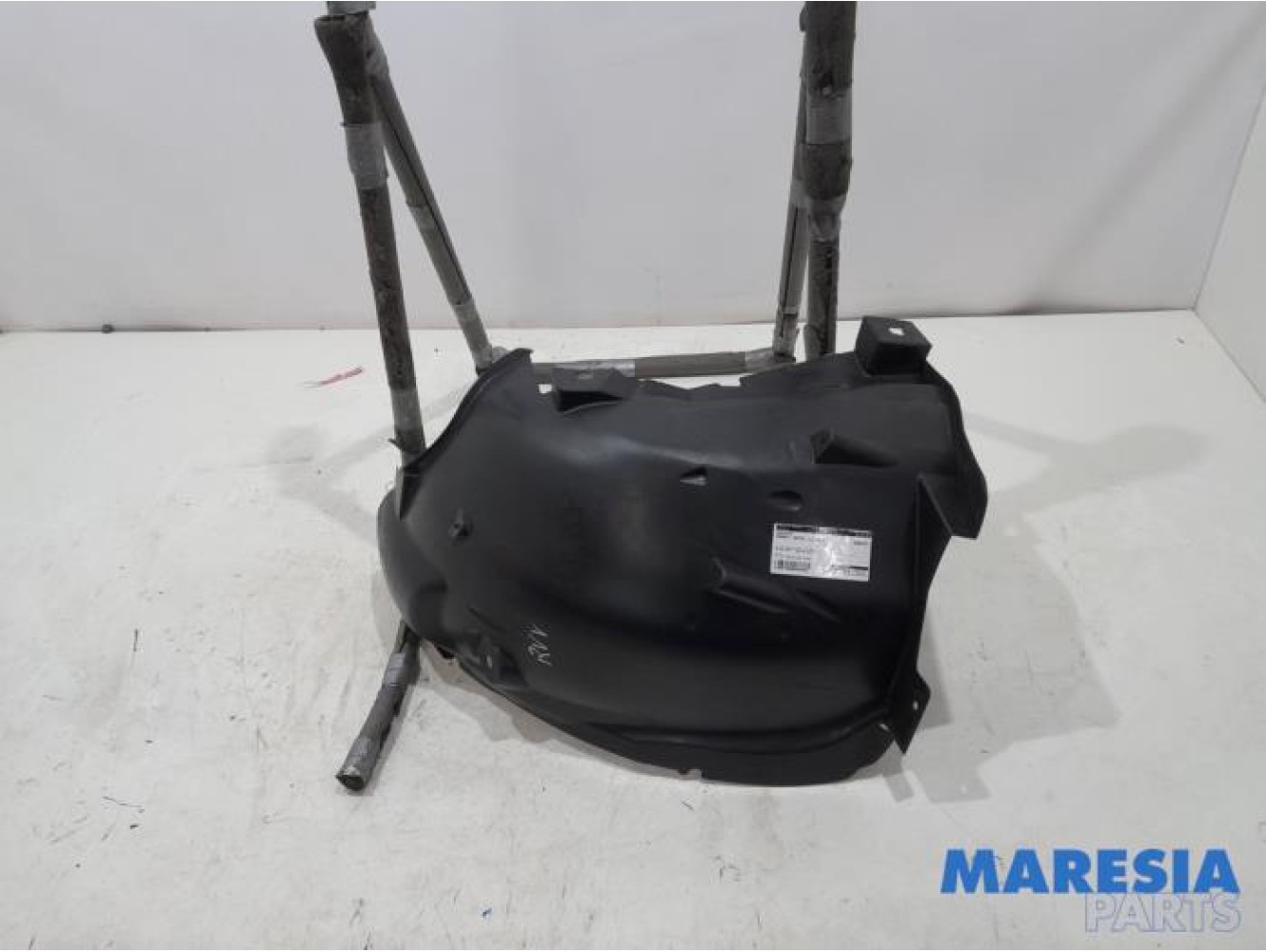 Renault - Captur - Wheel arch liner
