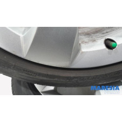 Peugeot - 3008 - Sportvelgenset + banden