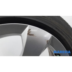 Peugeot - 3008 - Sportvelgenset + banden