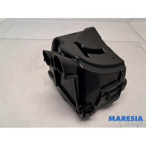 Renault - Captur - Fuse box